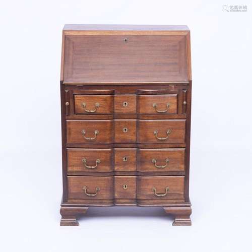 SMALL BUREAU