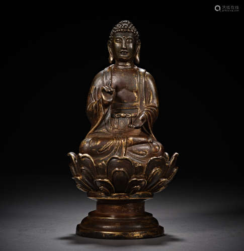 中國辽代，铜鎏金佛像