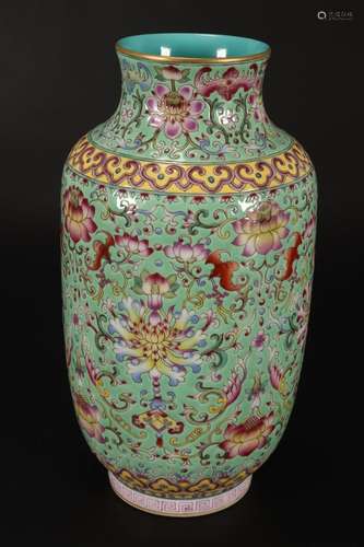 Chinese Famille Rose Green Ground Porcelain Vase,