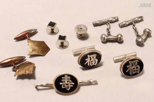 Quantity of Gents Cufflinks,