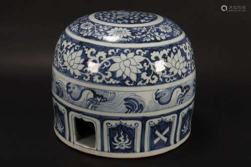 Interesting Chinese Blue and White Porcelain