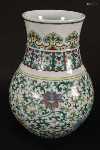 Good Chinese Doucai Porcelain Vase,