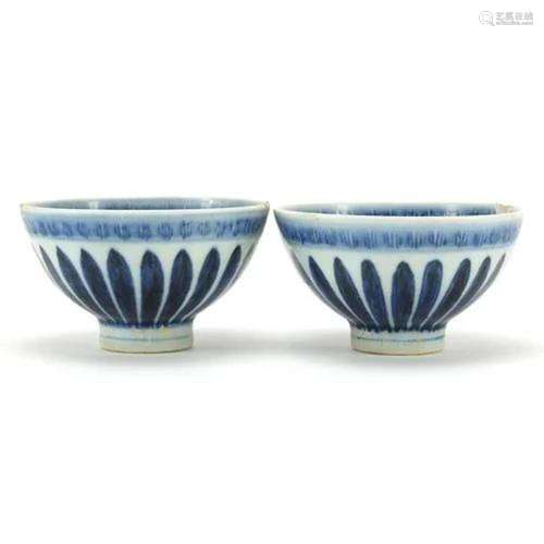 Pair of Chinese blue and white porcelain bowls hand painted ...