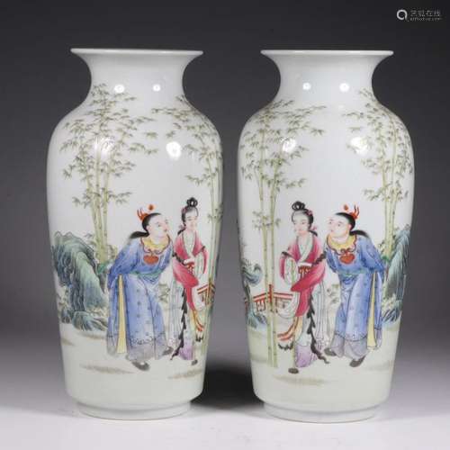 PAIR OF CHINESE FAMILLE ROSE VASES,DAOGUANG MARK