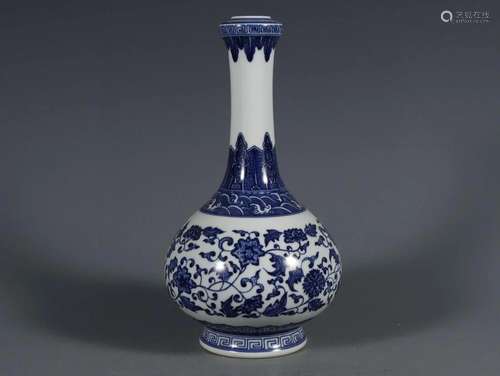 CHINESE BLUE AND WHITE GOURD VASE,YONGZHENG MARK