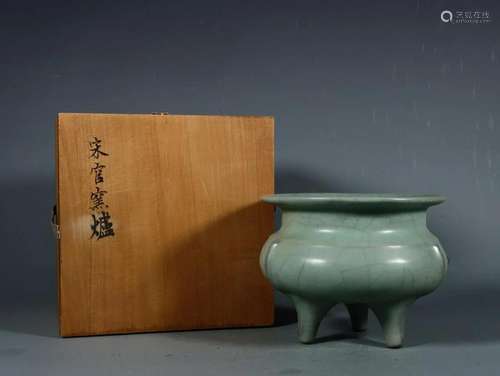 CHINESE GUAN WARE CELADON GLAZED CENSER