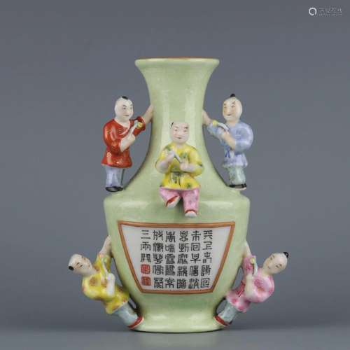 CHINESE GREEN GLAZED WALL VASE,QIANLONG MARK