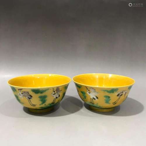 PAIR OF CHINESE SANCAI GLAZED BOWLS