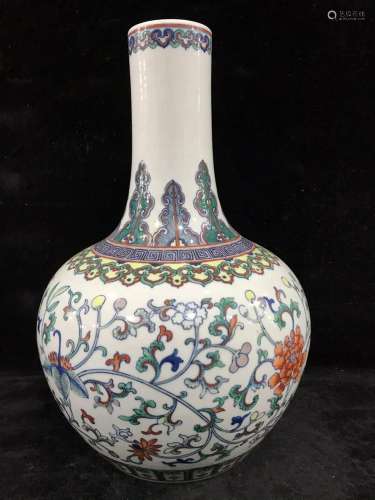CHINESE BLUE AND WHITE GLOBLE VASE,DAOGUANG MARK