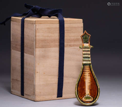 Chinese Tang Dynasty tri-color lute