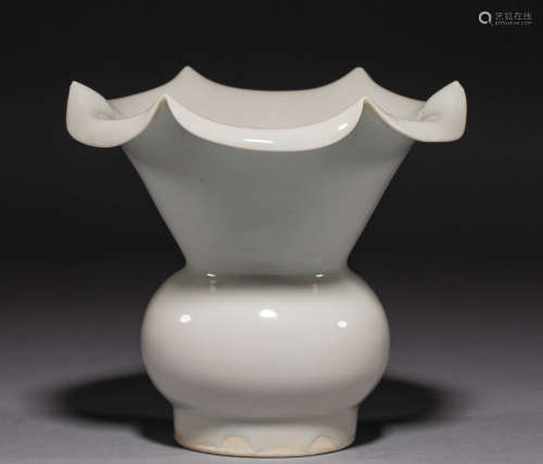 Hutian Kiln flower inserts in Song Dynasty of China