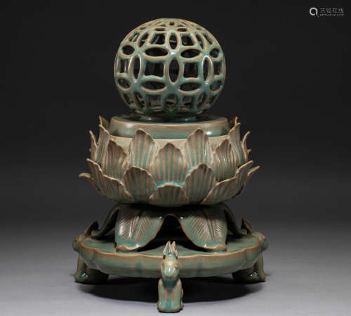 Incense burner from yue Kiln in Song Dynasty of China