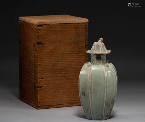 Secret color porcelain vase from Yue Kiln in Song Dynasty of...