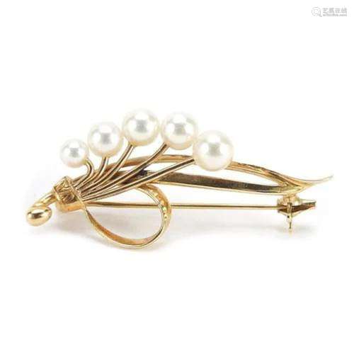 Mikimoto pearl 14ct gold brooch, 4.5cm wide, 4.9g