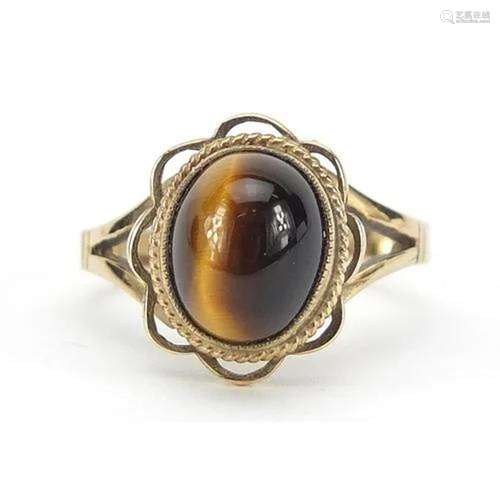 9ct gold cabochon tiger's eye ring, size L, 3.4g