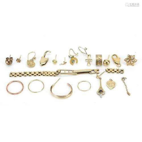 Collection of gold coloured metal jewellery, mostly 9ct incl...