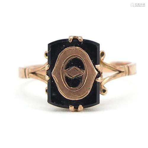 Antique 9ct gold and black onyx initial O signet ring, size ...