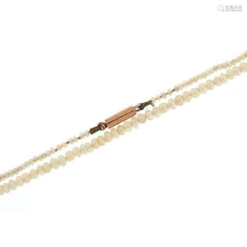 Graduated pearl necklace with 9ct gold clasp, possibly natur...