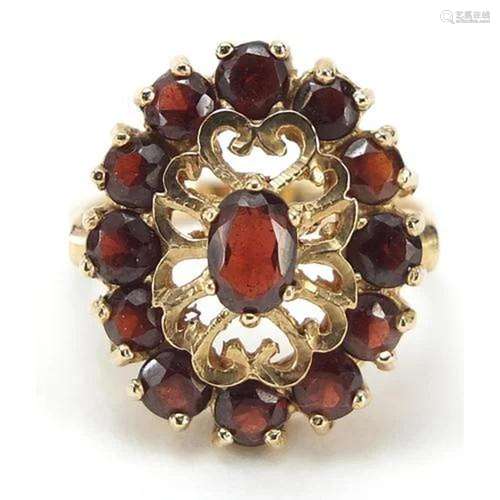 9ct gold garnet cluster ring, size L/M, 5.3g