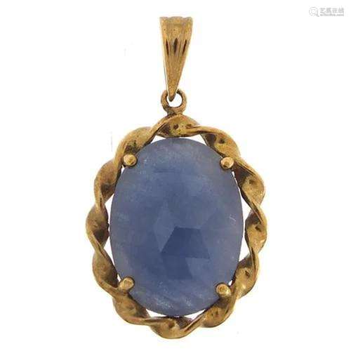 9ct gold blue stone pendant, 3cm high, 2.6g