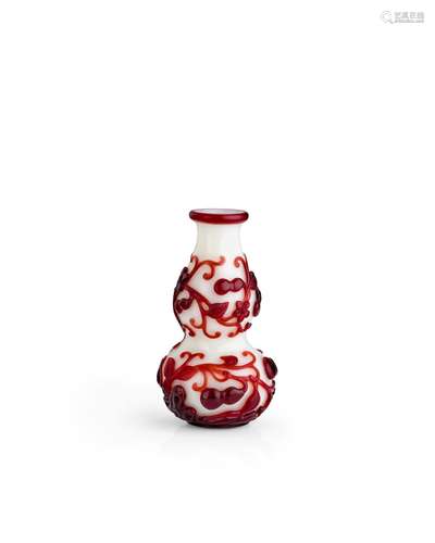 An Imperial Red Overlay Glass double-gourd Bottle vase  Qian...