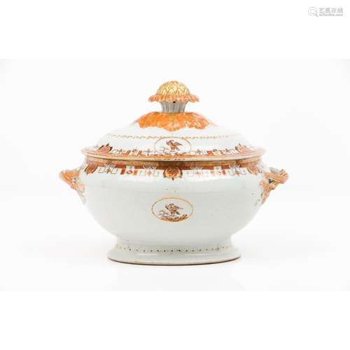 A tureen and cover