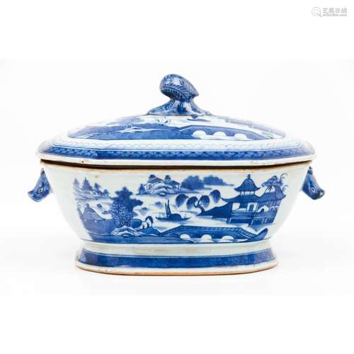 A tureen with cover