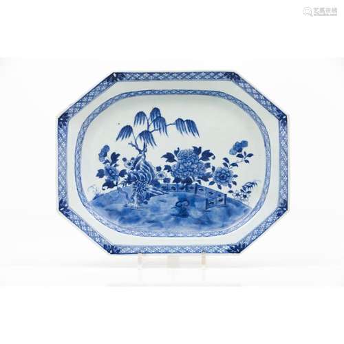 An octagonal serving platter