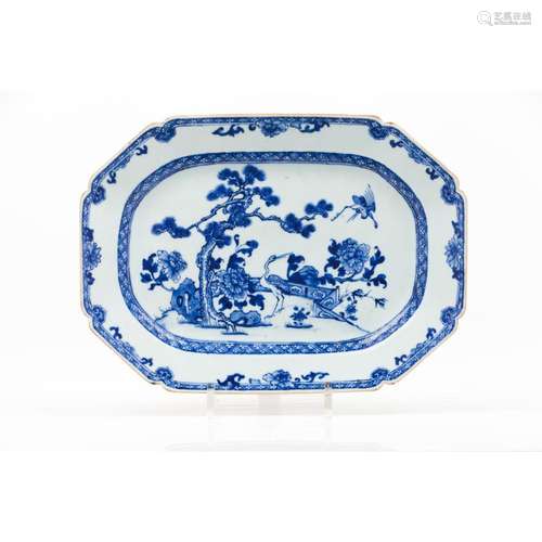 An octagonal serving platter