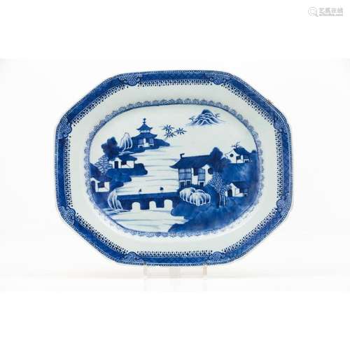 An octagonal serving platter