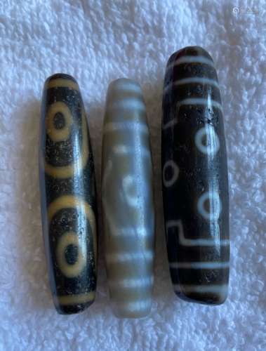 3 Tibetan beads