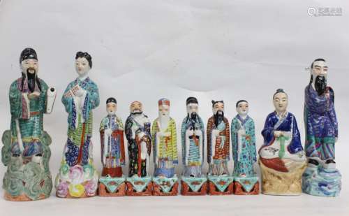 Chinese Famille Rose Porcelain Figural Group
