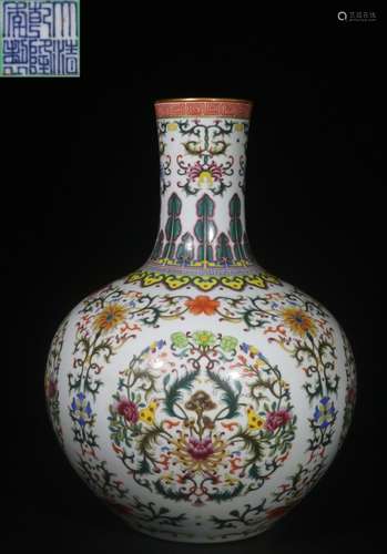 Chinese Famille Rose Porcelain Vase,Mark