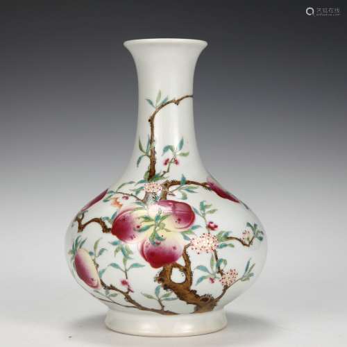Qing Dynasty Period Of Qianlong Famille Rose Porcelain 