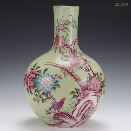 Qing Dynasty Period Of Qianlong Famille Rose Porcelain 