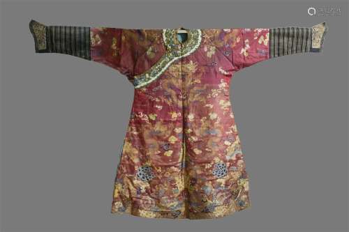 Qing Qianlong: An Imperial Palace Dragon Robe