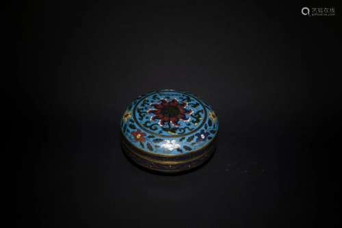 Xuande, Ming Dynasty: An Enamel Round Box