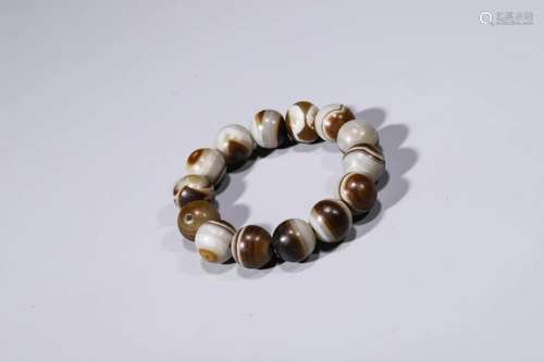 Ming Dynasty: Agate Bracelet