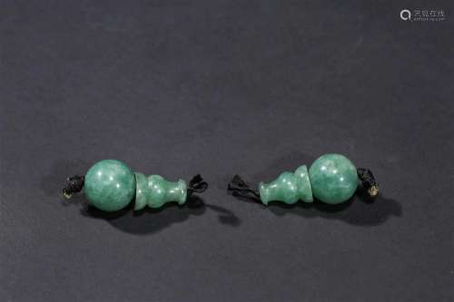 Qing Dynasty: A pair of Jadeite Jade Ornament