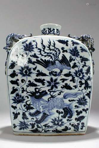 An Estate Chinese Duo-handled Blue and White Massive