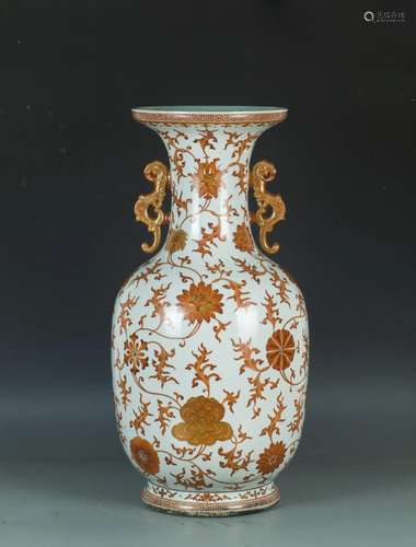 Qianlong Qing Dynasty: A Porcelain Vase