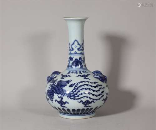Ming Dynasty Xuande blue and white phoenix pattern pot