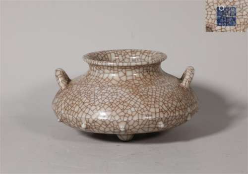 A Ge-ware Jar Qianlong Style