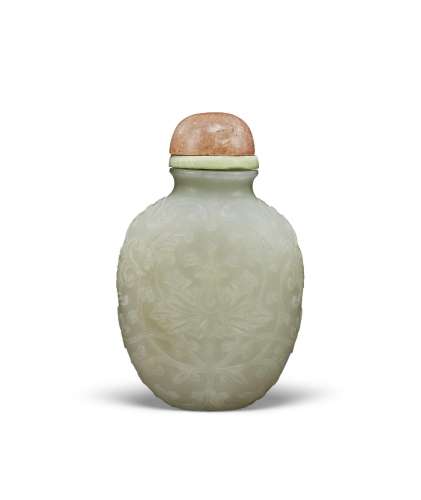 A PALE GREYISH-WHITE JADE MUGHAL-STYLE SNUFF BOTTLE