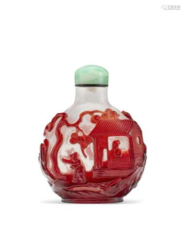 A RED-OVERLAY 'SNOWSTORM' GLASS SNUFF BOTTLE