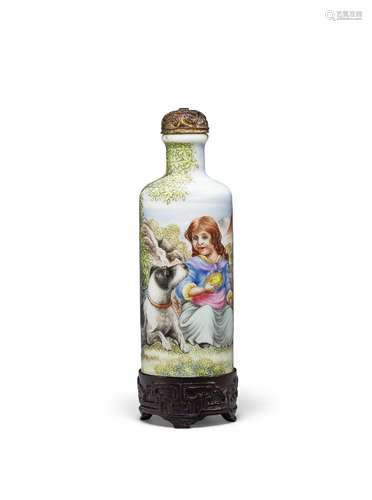 A FAMILLE ROSE PORCELAIN SNUFF BOTTLE