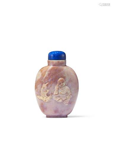 A CARVED FIRE OPAL SNUFF BOTTLE