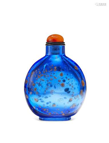 AN AVENTURINE-SPLASHED BLUE GLASS SNUFF BOTTLE