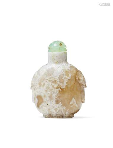 A 'MACARONI' AGATE SNUFF BOTTLE