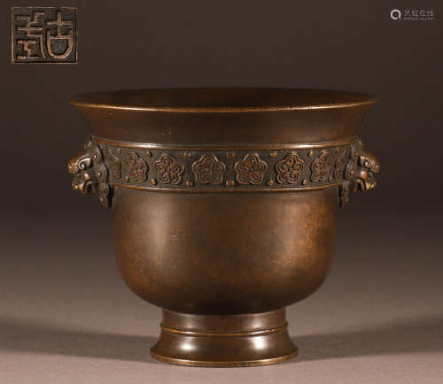 Qing copper double lion ear high foot stove